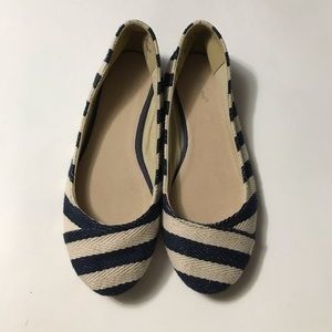 Wanted Blue and White Flats 6.5‎